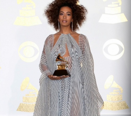 Solange Knowles, Grammy Awards, Iris van Herpen, Grammys, Grammy red carpet 2017, Michelle Crosland, A Rebel in Prada